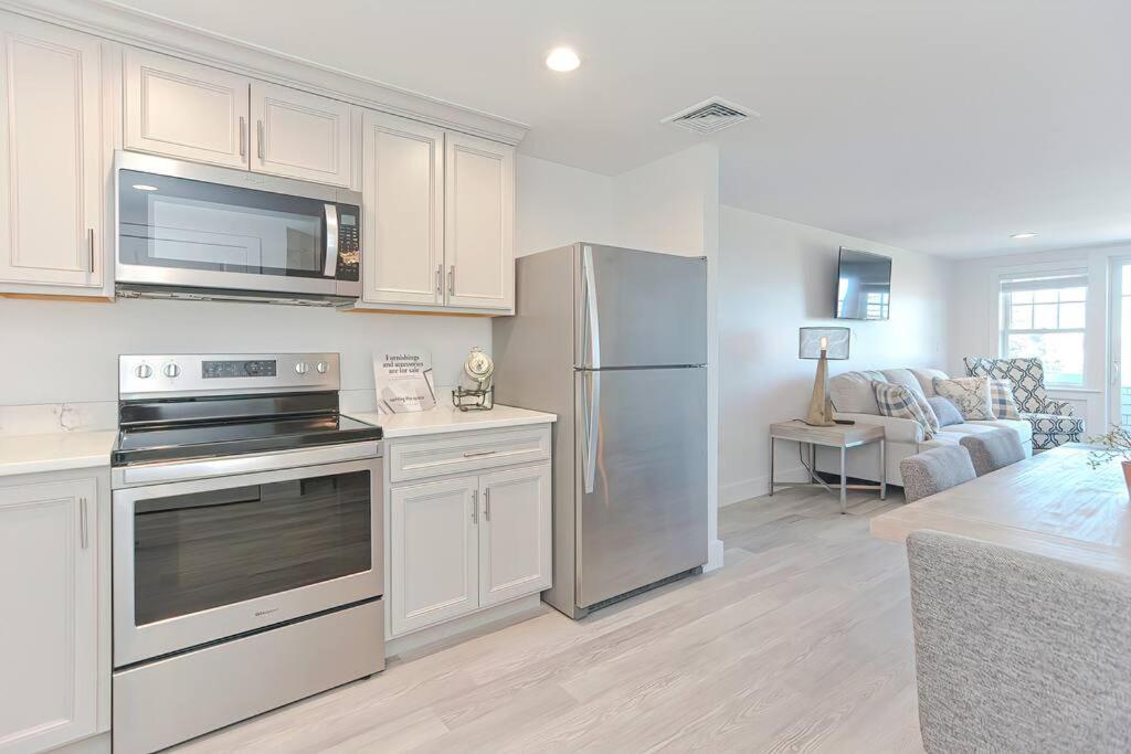 Downtown Plymouth Waterfront Luxury Condos Zewnętrze zdjęcie